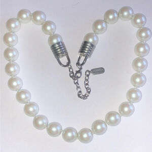 Kissaka Brand Elegant White Chunky Faux Pearl Necklace